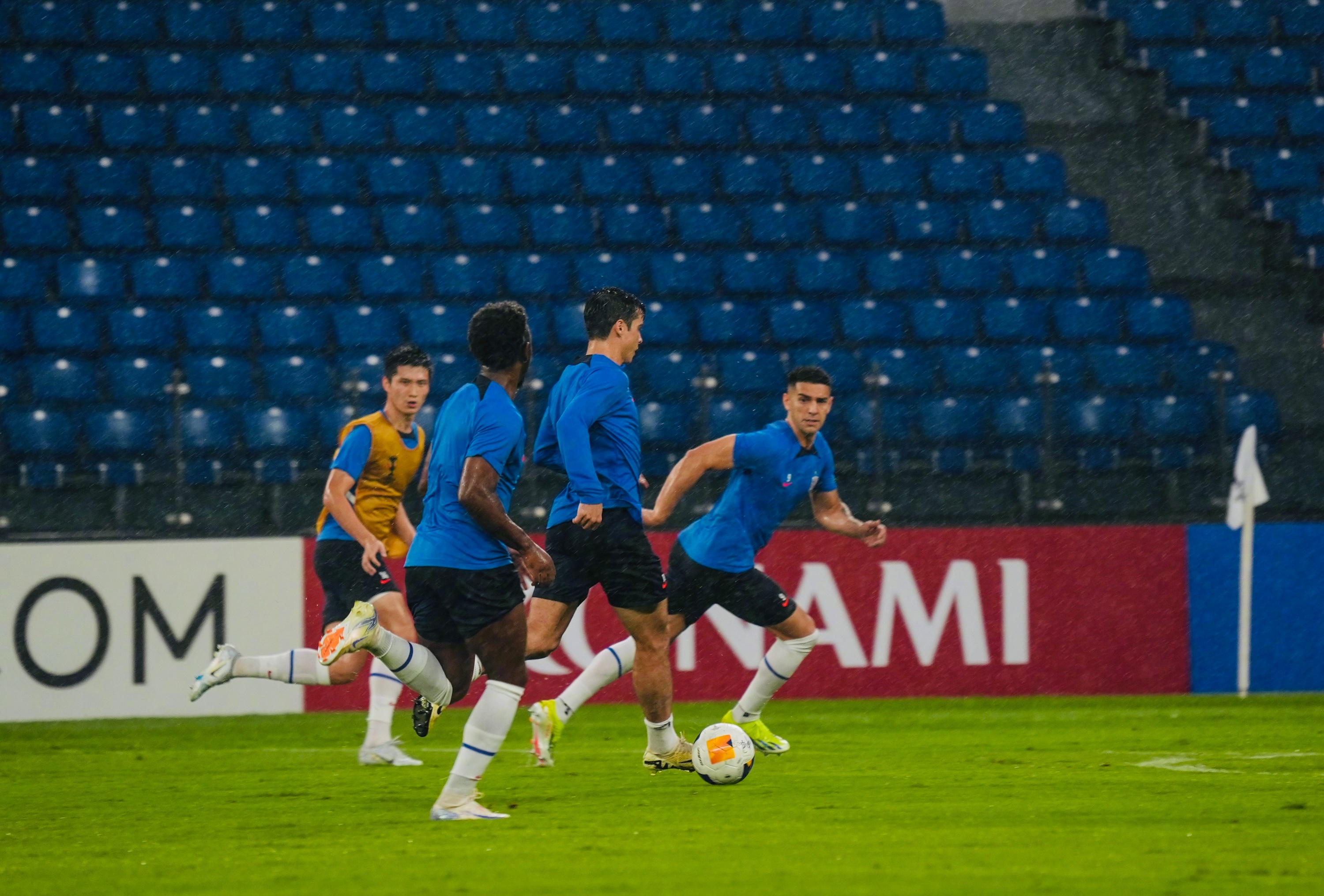 开元娱乐平台 - 马赛发布备战花絮，赛前复出首秀，意大利杯任务艰巨，控场能力受关注