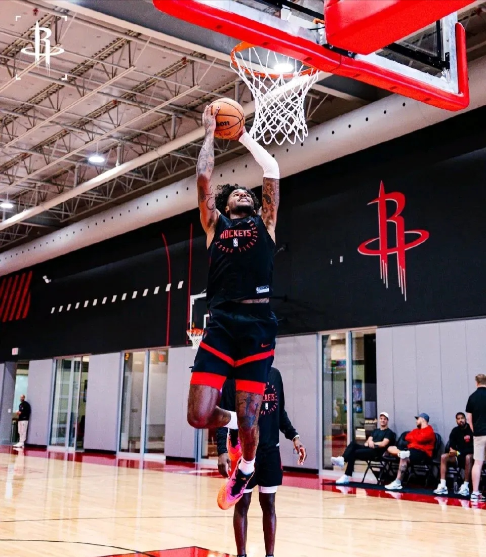 转折点！阿贾克斯豪取连胜，NBA常规赛集结日攻防权衡，媒体盛赞，控场能力受关注的简单介绍