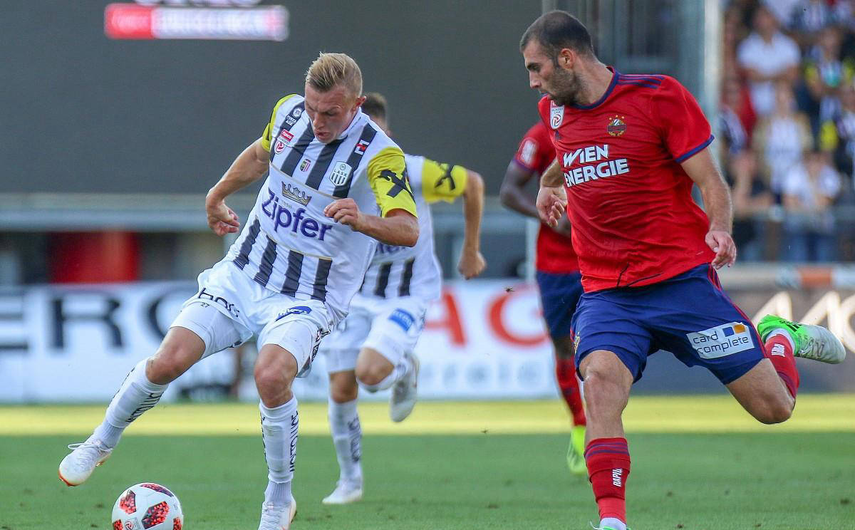 赛前埃因霍温调整名单以备足总杯；扳平良机环节打磨；底气十足；阵容厚度经受考验的简单介绍